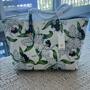 NWT Tory Burch Floral White and Green Tote Bag